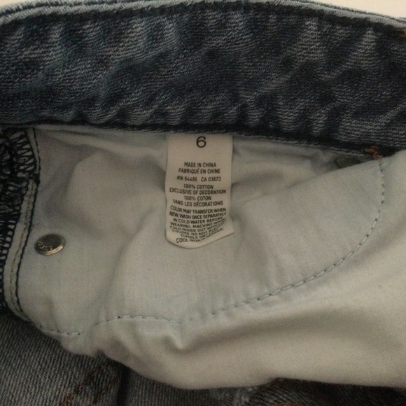 American Eagle Cut-Off Shorts - Picture 3 of 3